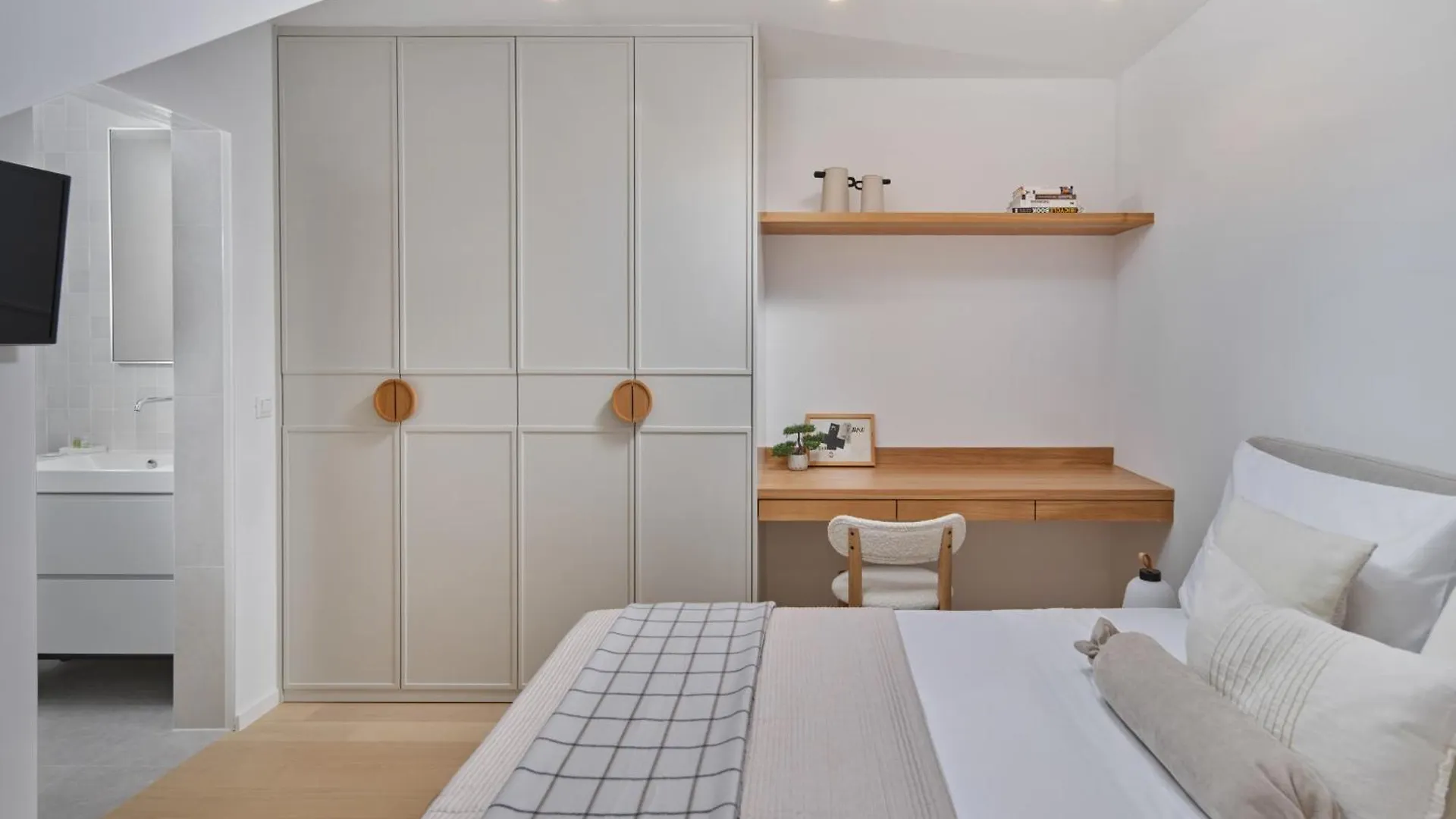 Villa A'More - Seafront Retreat Trogir