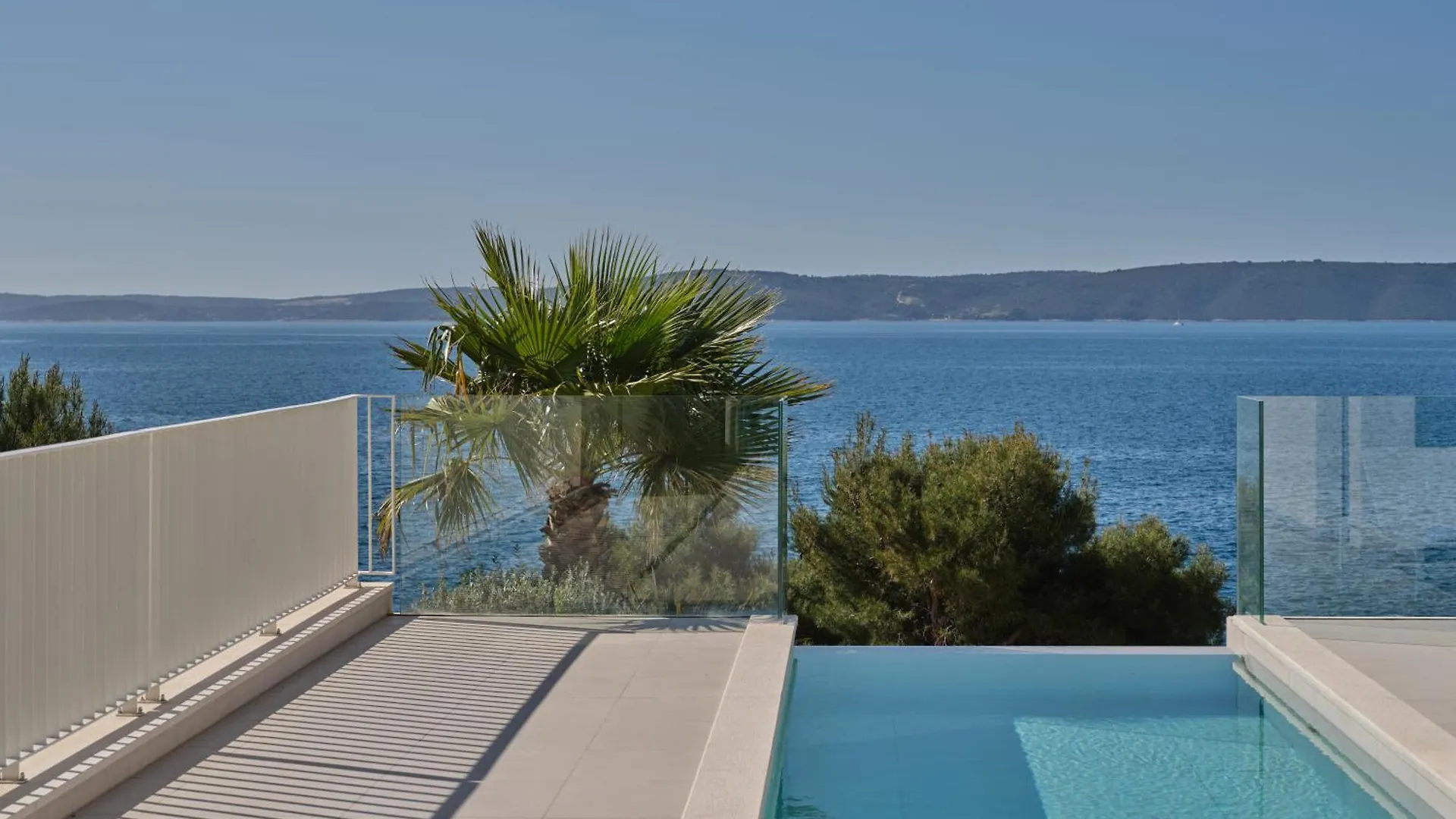 Villa A'More - Seafront Retreat Trogir