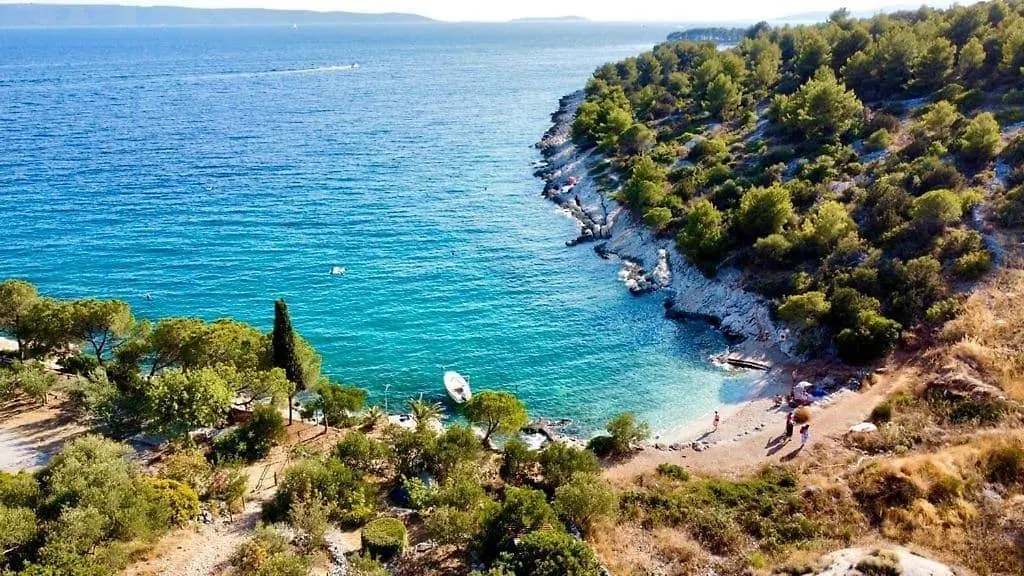 Villa A'More - Seafront Retreat Trogir 0*,
